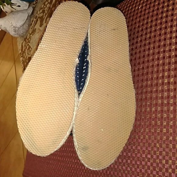 Super Cute Blue Suede booties - Picture 6 of 6